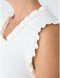 Lindsay Nicholas New York Top Frill V-Neck Shell in Creme