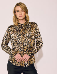 Lindsay Nicholas New York TOP Tuxedo Blouse in Leopard