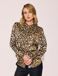 Lindsay Nicholas New York TOP Tuxedo Blouse in Leopard