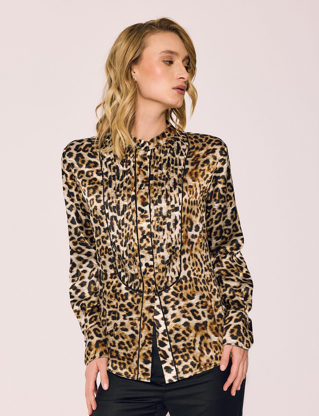 Lindsay Nicholas New York TOP Tuxedo Blouse in Leopard