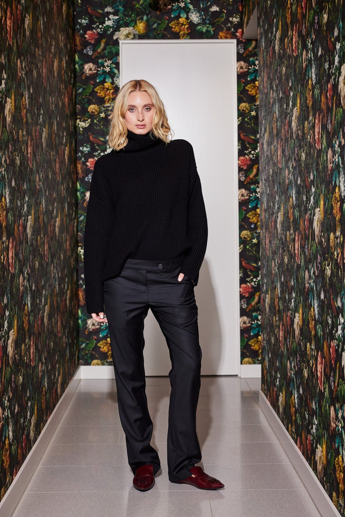 Lindsay Nicholas New York Sweaters Textured Turtleneck in Black