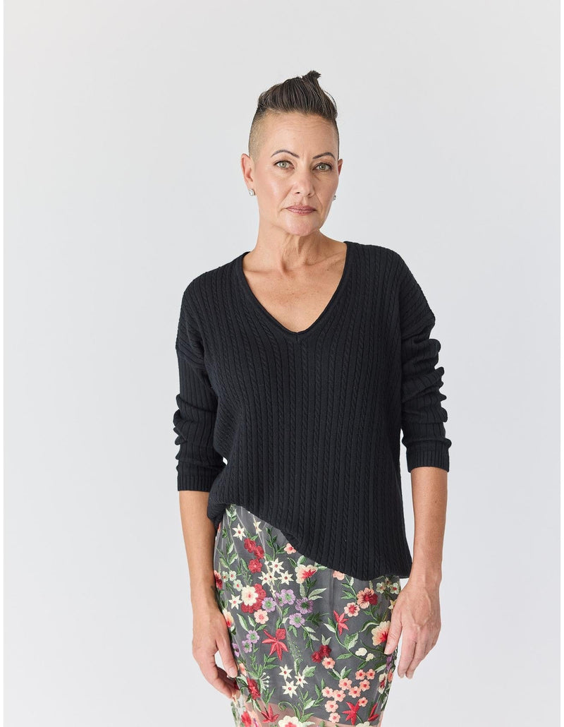 Lindsay Nicholas New York Sweaters V-Neck Cable Sweater in Black