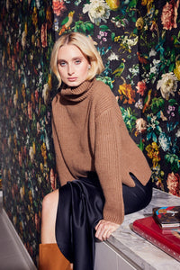 Lindsay Nicholas New York Sweaters Textured Turtleneck in Fawn