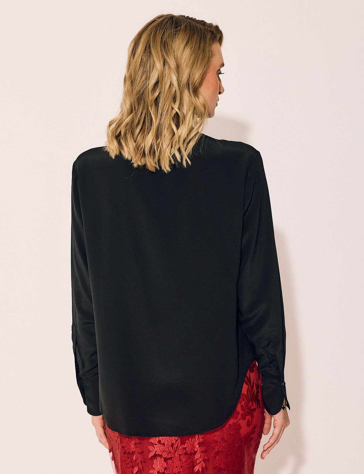 Lindsay Nicholas New York TOP Tuxedo Blouse in Black