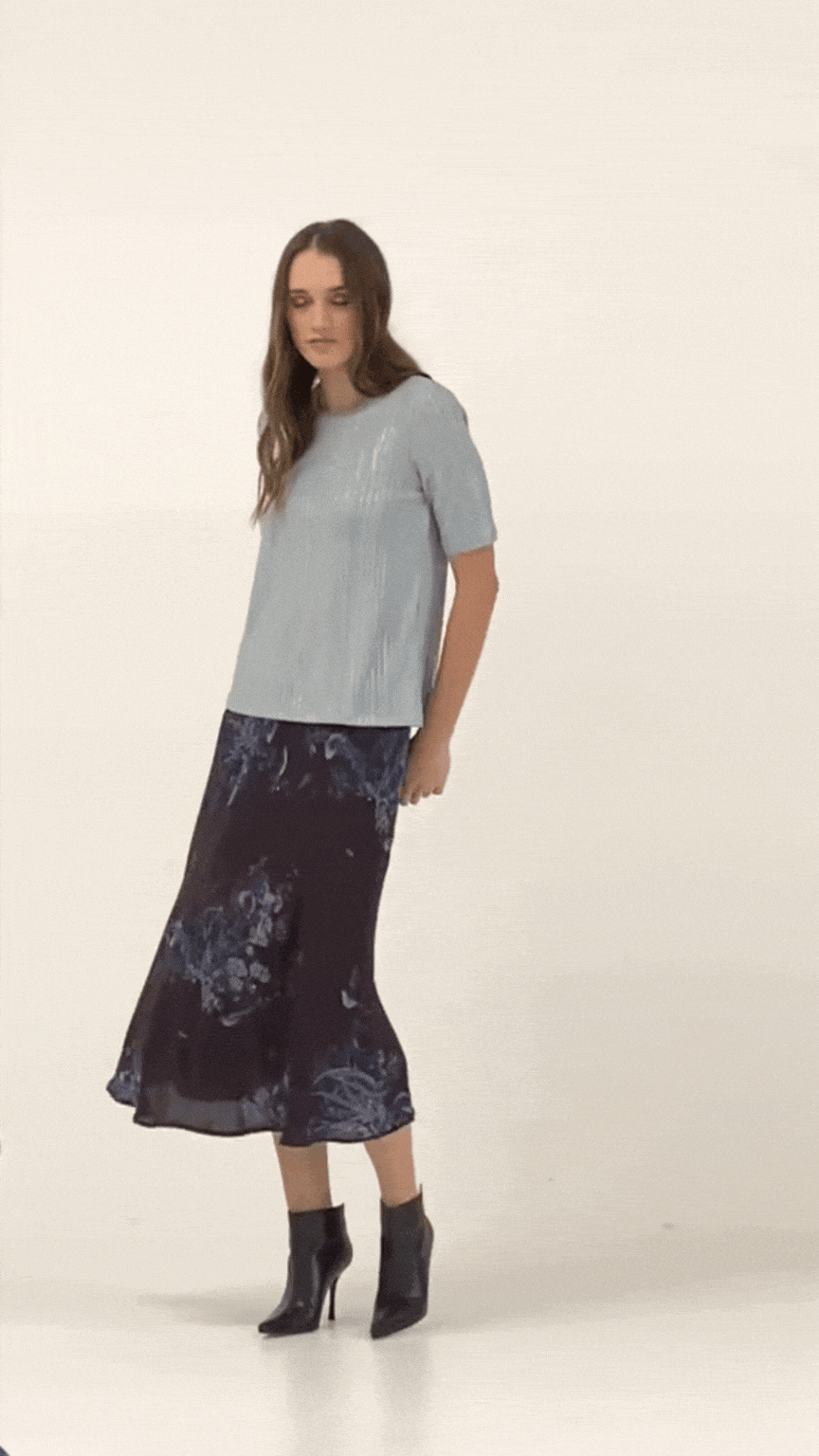 Lindsay Nicholas New York midi Duchess Midi Skirt in Plum Bird Fleur Silk