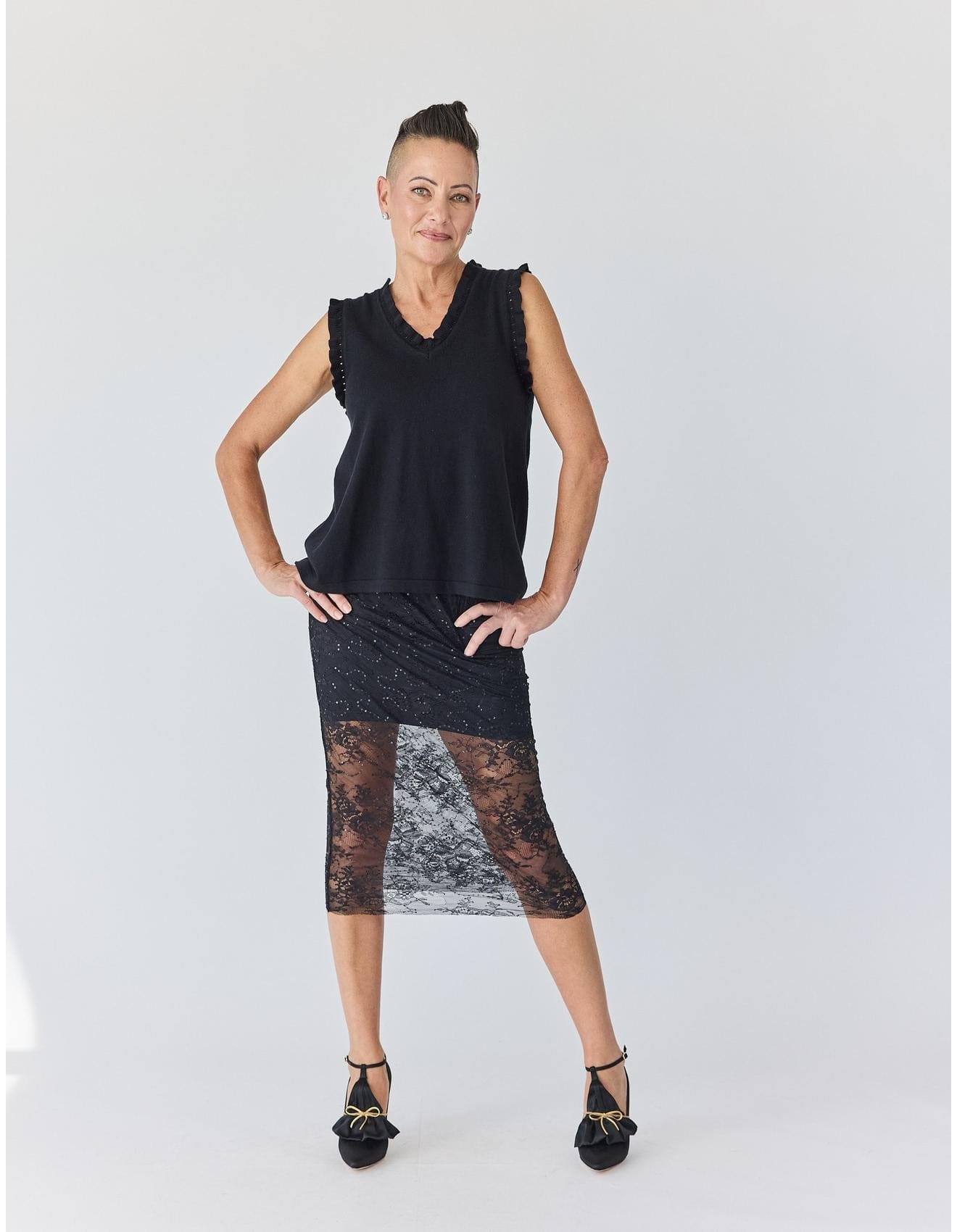 Lindsay Nicholas New York Top Frill V-Neck Shell in Black