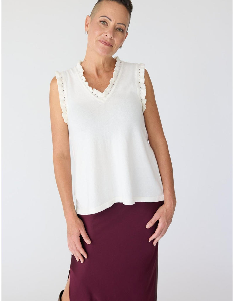 Lindsay Nicholas New York Top Frill V-Neck Shell in Creme