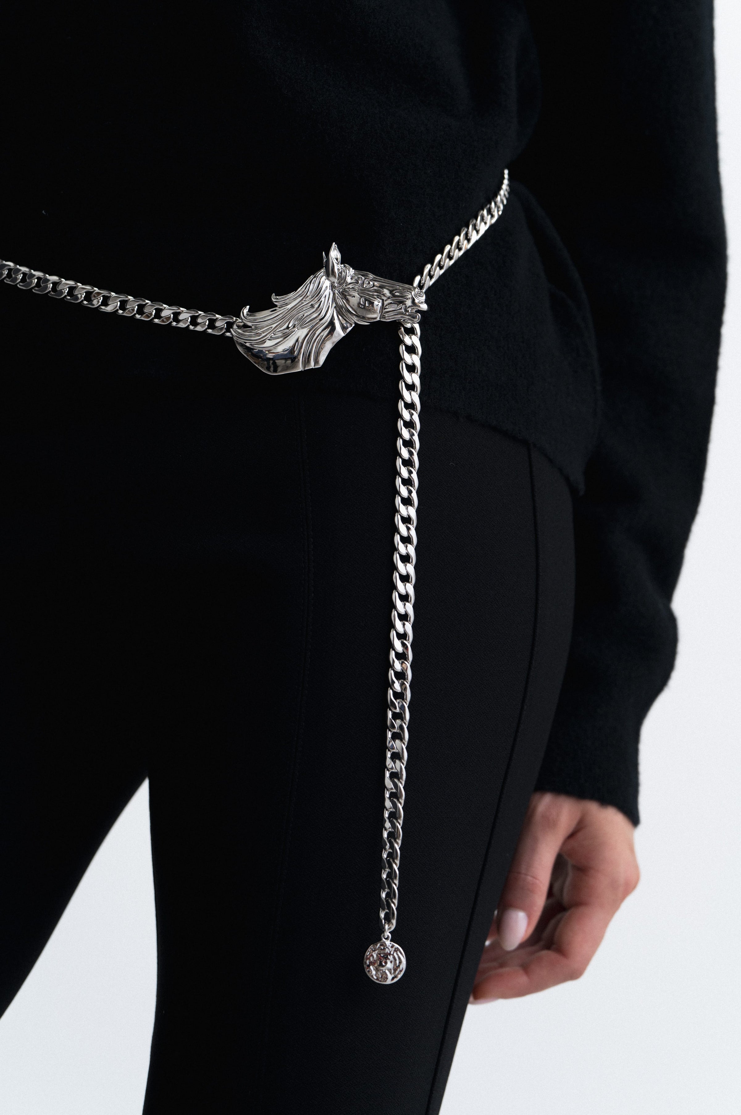 Lindsay Nicholas New York acceso Fire Horse Chain Belt in Silver