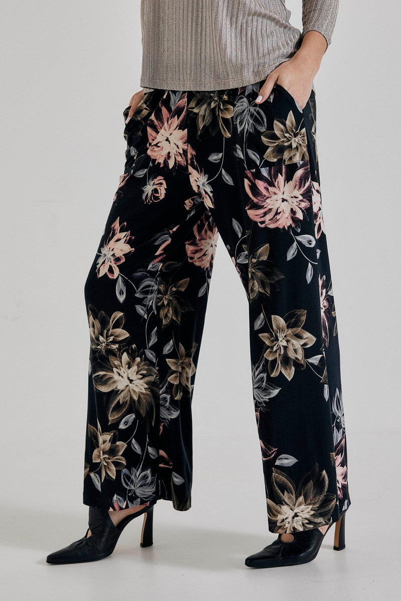 Lindsay Nicholas New York Pants Floral Jersey Knit Freya Pant