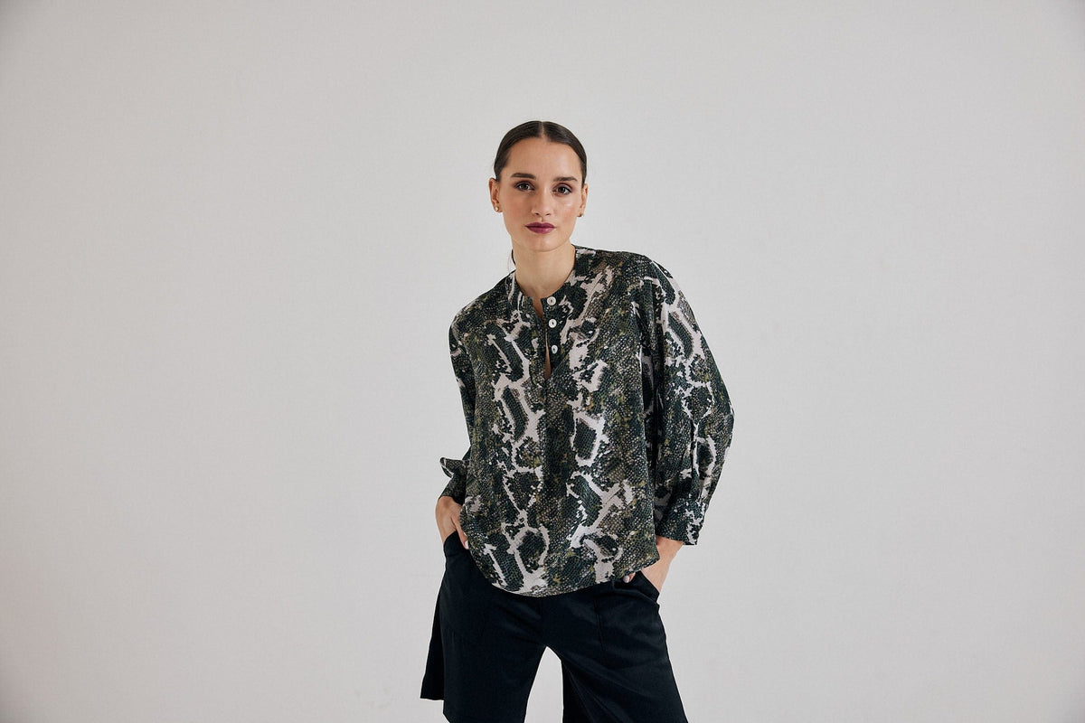 Lindsay Nicholas New York TOP Poet Blouse in Olive Python