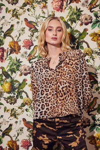 Lindsay Nicholas New York TOP Poet Blouse in Leopard Silk