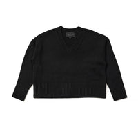 Lindsay Nicholas New York Sweaters V-Neck Knitted Sweater in Black