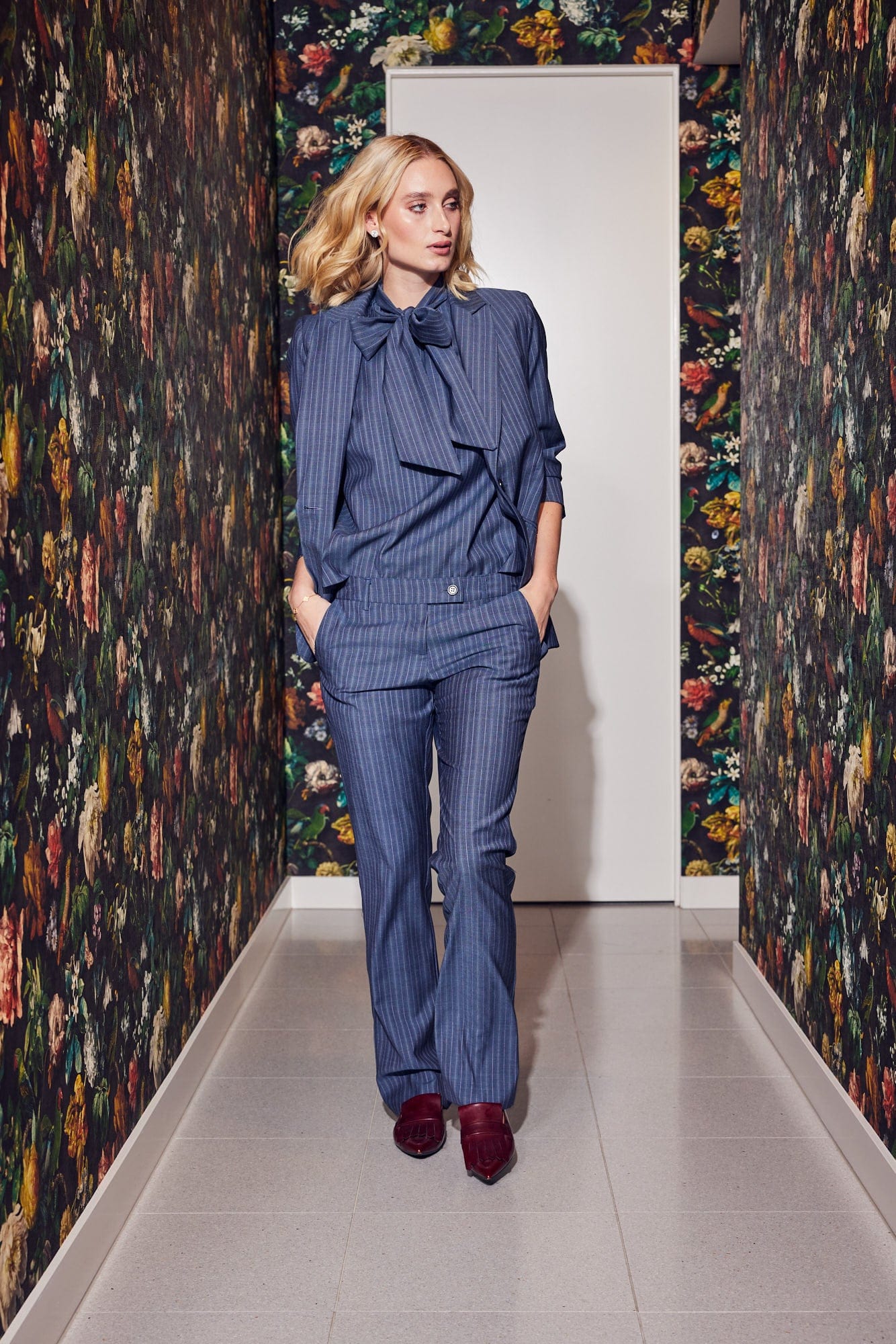 Lindsay Nicholas New York TOP Bow Blouse in Steel Blue Pinstripe
