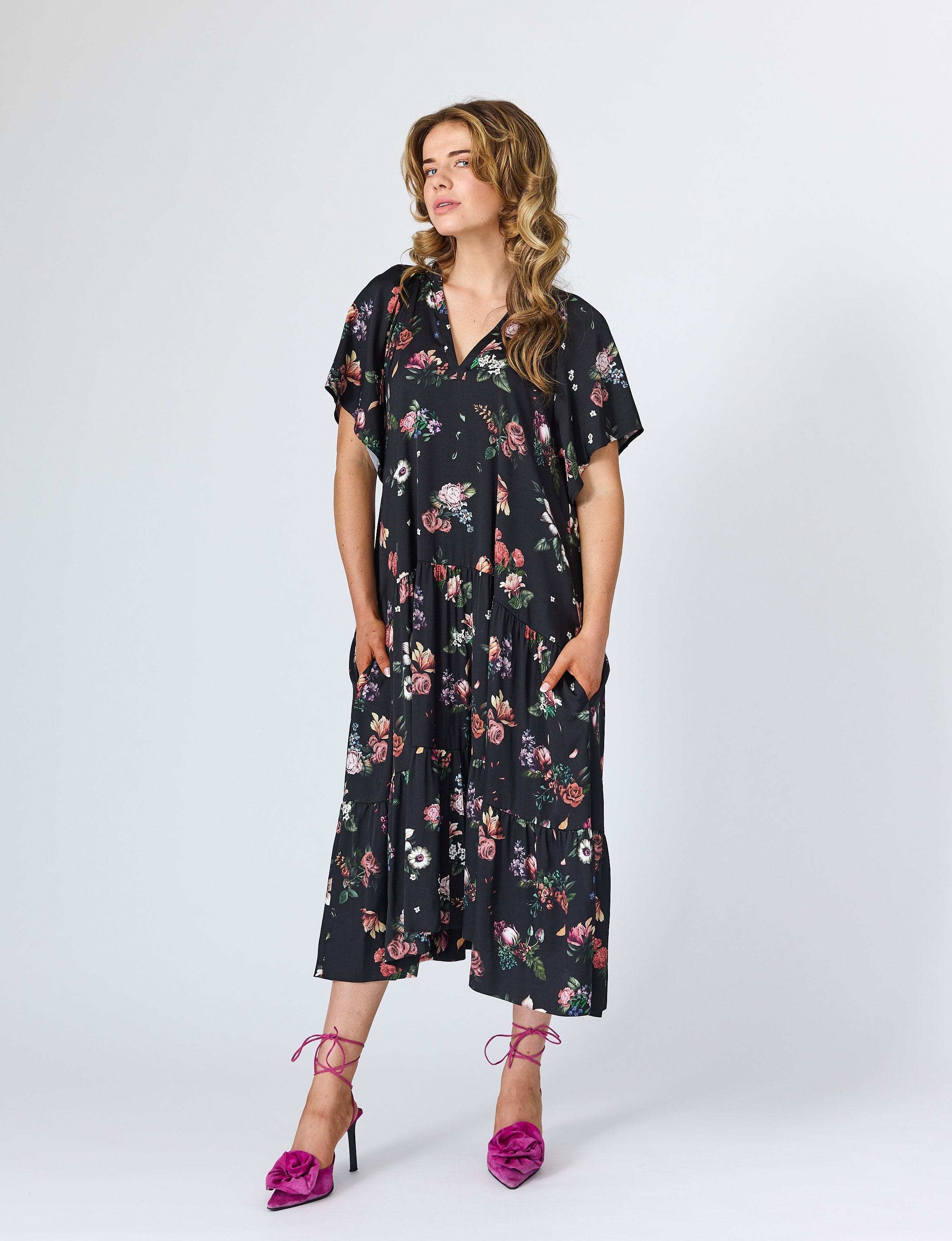 Lindsay Nicholas New York DRESS Sarah Maxi Dress in Black