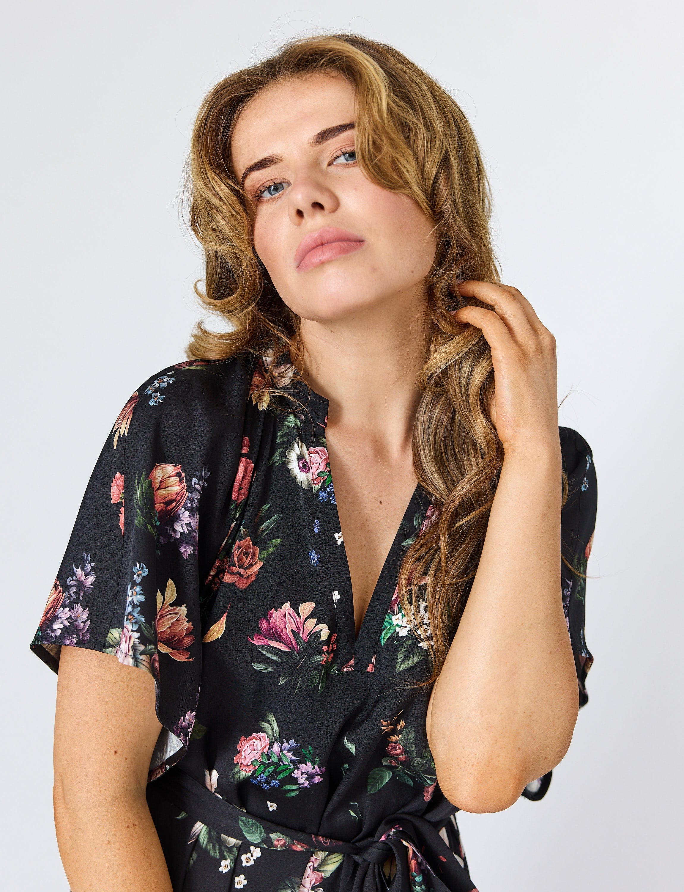 Lindsay Nicholas New York DRESS Sarah Maxi Dress in Black