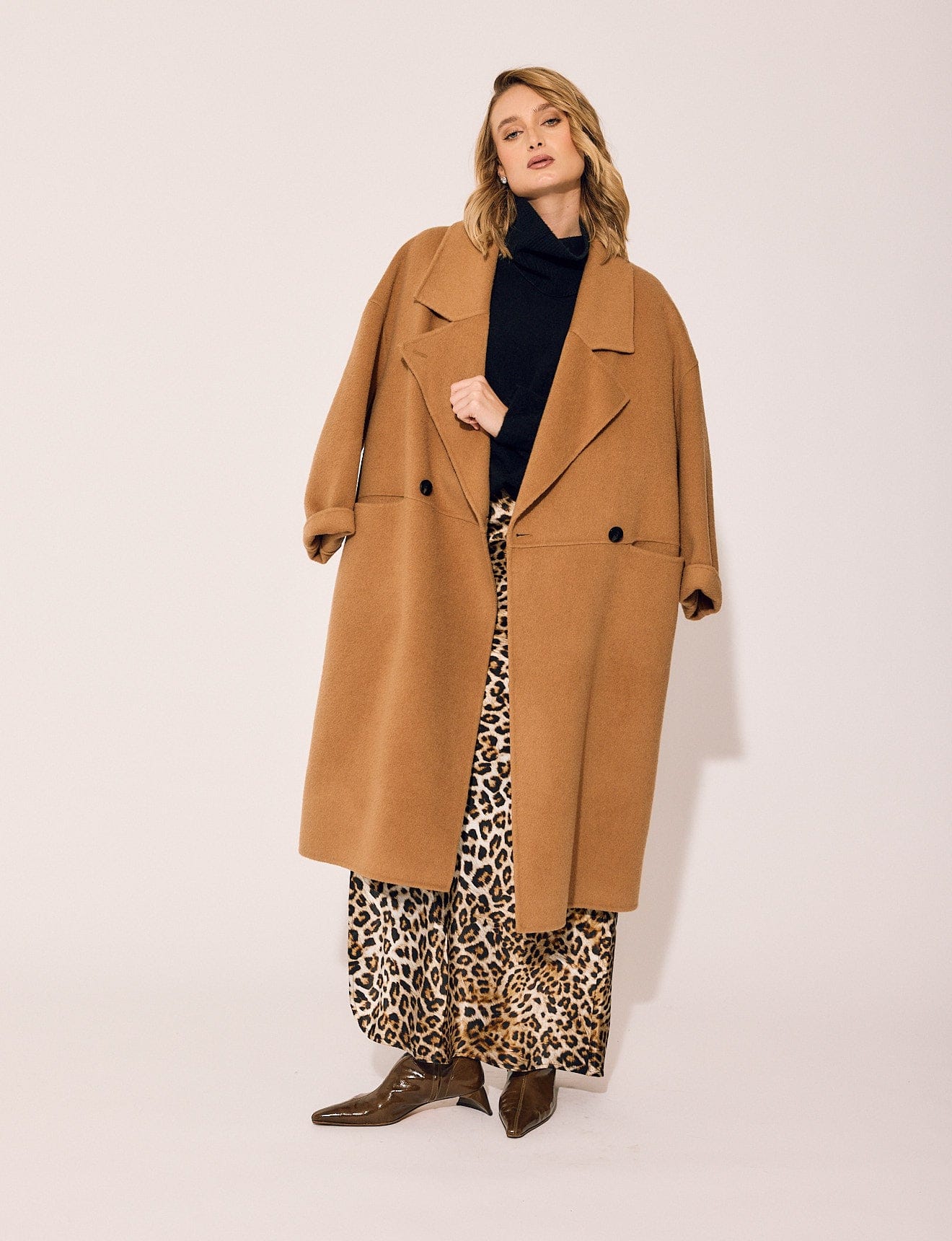 Lindsay Nicholas New York COAT Broadway Coat in Camel