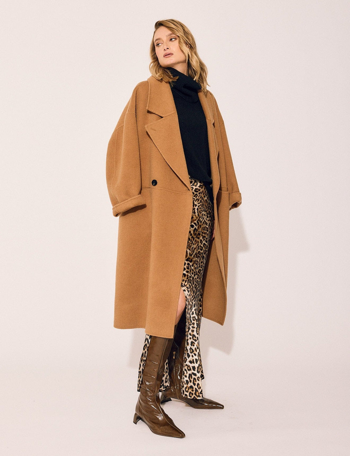 Lindsay Nicholas New York COAT Broadway Coat in Camel