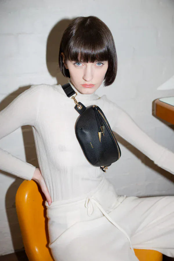 X-Nihlio Handbags bags City Bag in Black