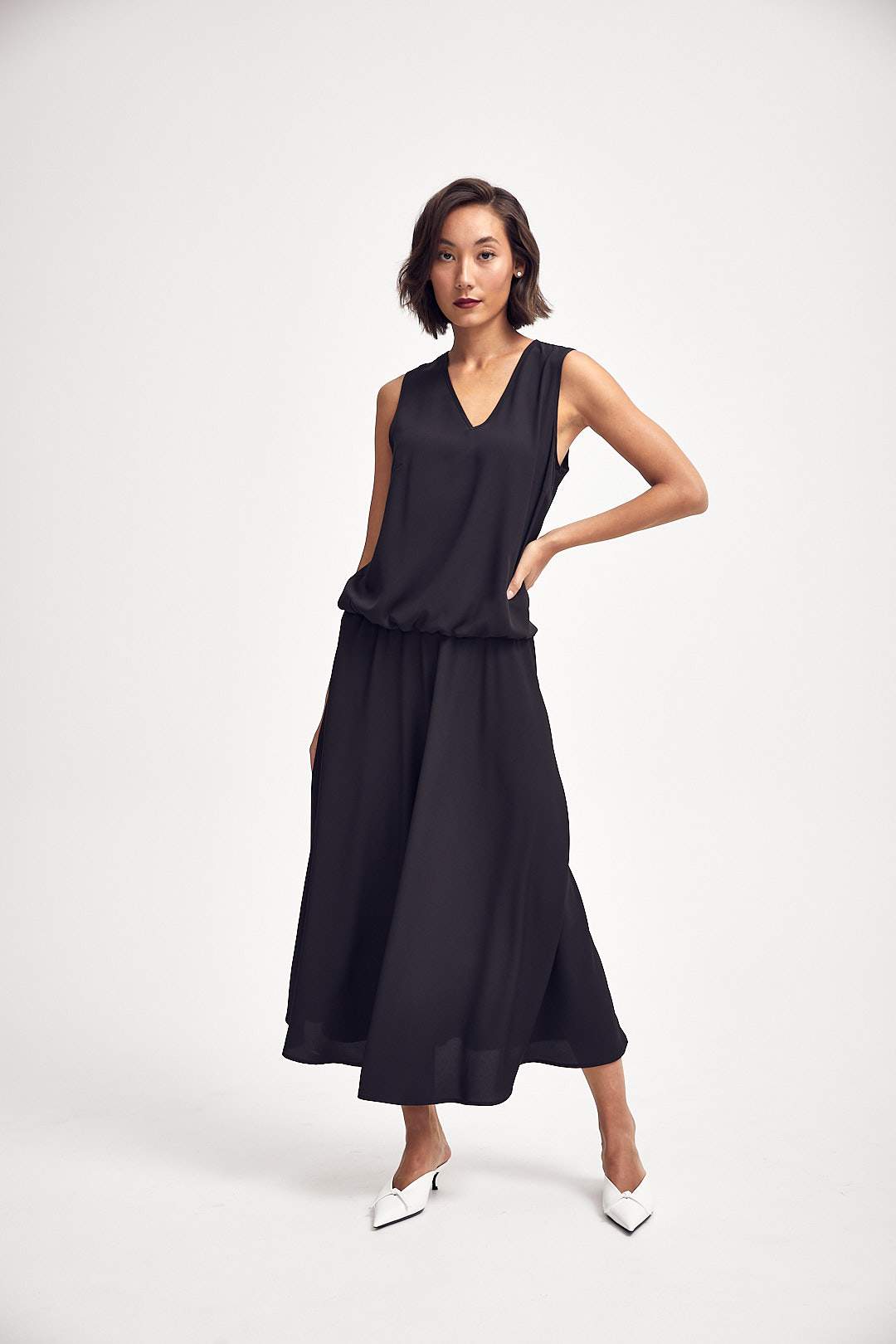 Lindsay Nicholas New York DRESS Romeo Blouson Dress in Black Recycled Poly