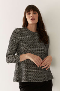 Lindsay Nicholas New York Shirts & Tops Crew Neck in Cream Casino Viscose