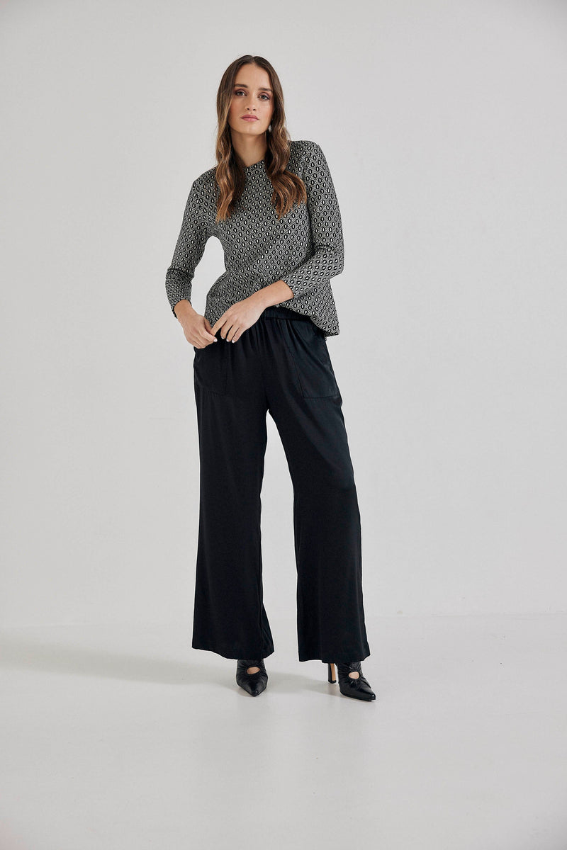 Lindsay Nicholas New York Shirts & Tops Crew Neck in Cream Casino Viscose