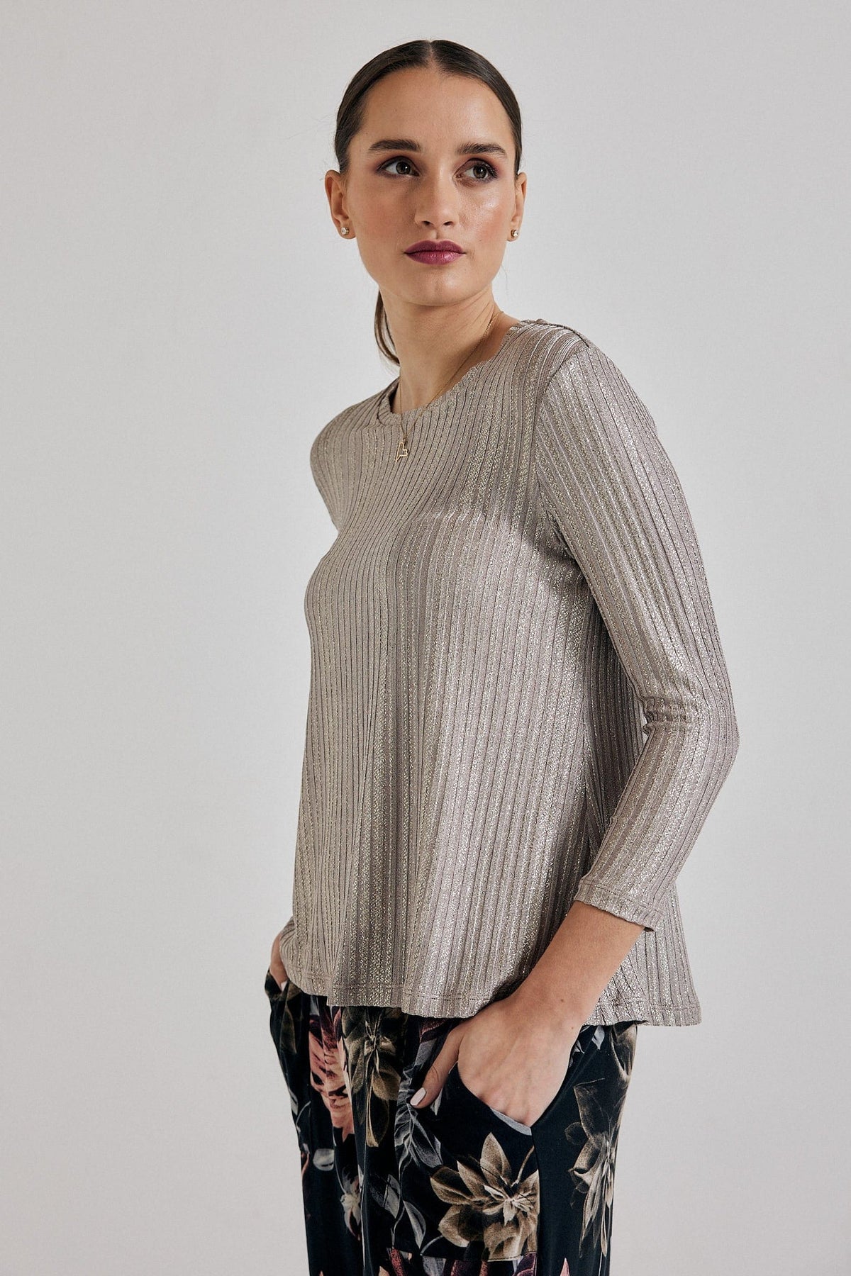 Lindsay Nicholas New York TOP Laura Crew Neck in Antique Shimmer