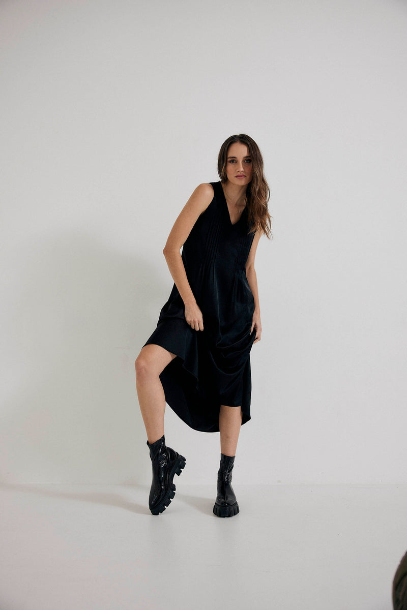 Lindsay Nicholas New York DRESS Maxi Dress in Black Silk