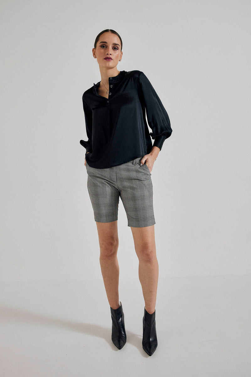 Lindsay Nicholas New York Shorts Elizabeth Short in Grey and Burgundy Plaid