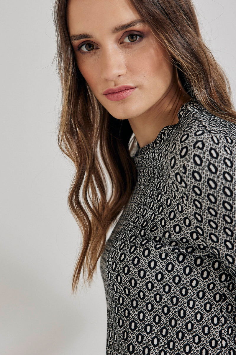 Lindsay Nicholas New York Shirts & Tops Crew Neck in Cream Casino Viscose