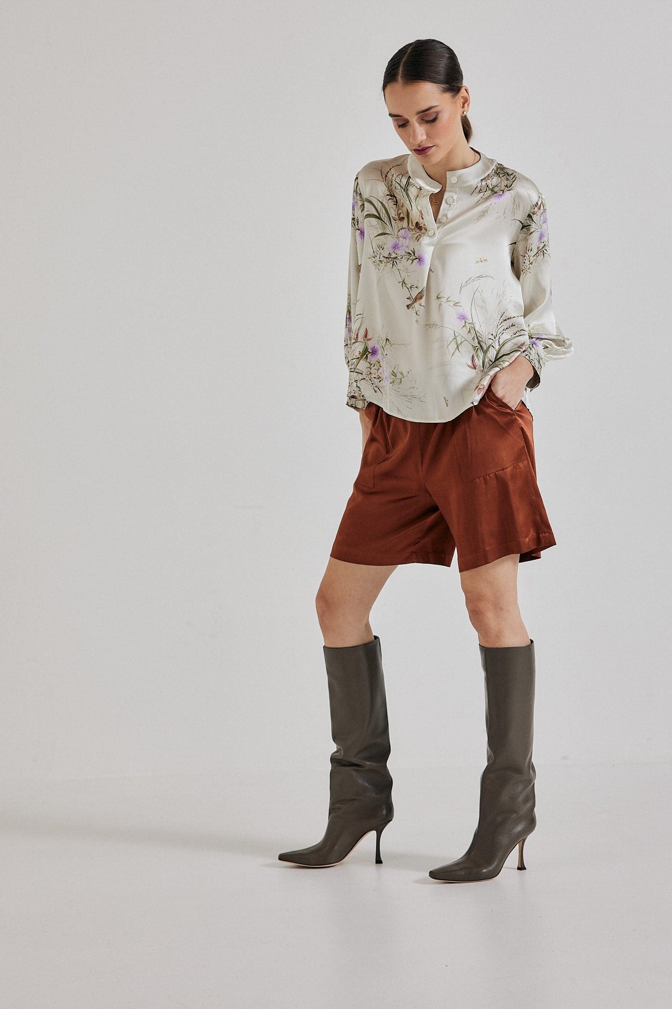 Lindsay Nicholas New York Freya Short in Cinnamon Silk