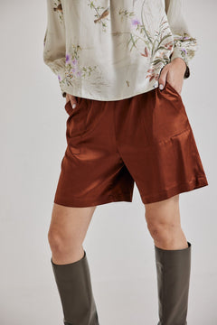 Lindsay Nicholas New York Freya Short in Cinnamon Silk